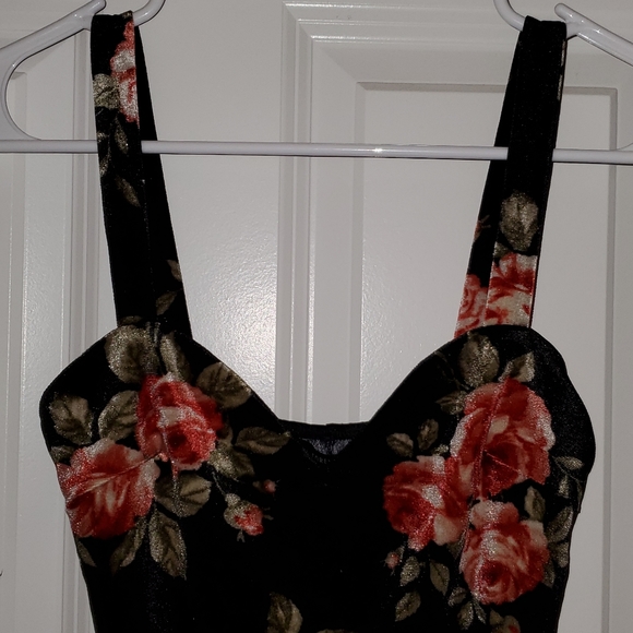 Bodysuit - Picture 2 of 8